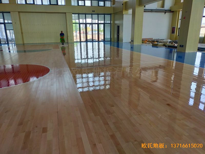 江苏连云港消防队体育木地板安装案例