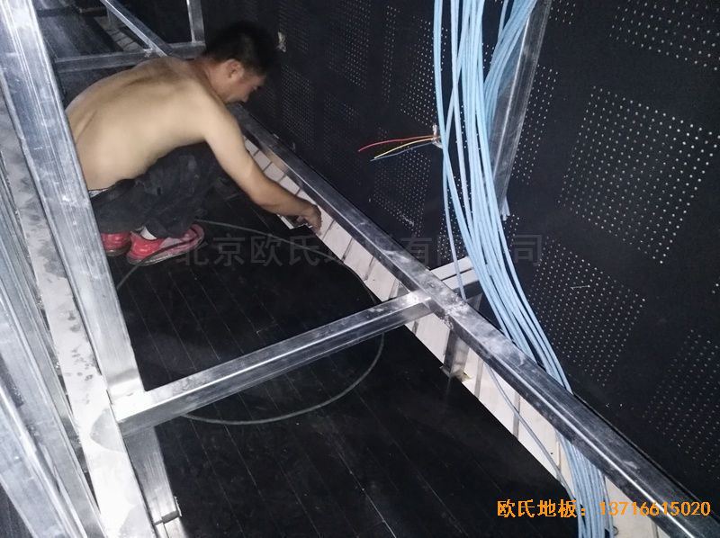 河北廊坊益田同文学校舞台体育木地板安装案例