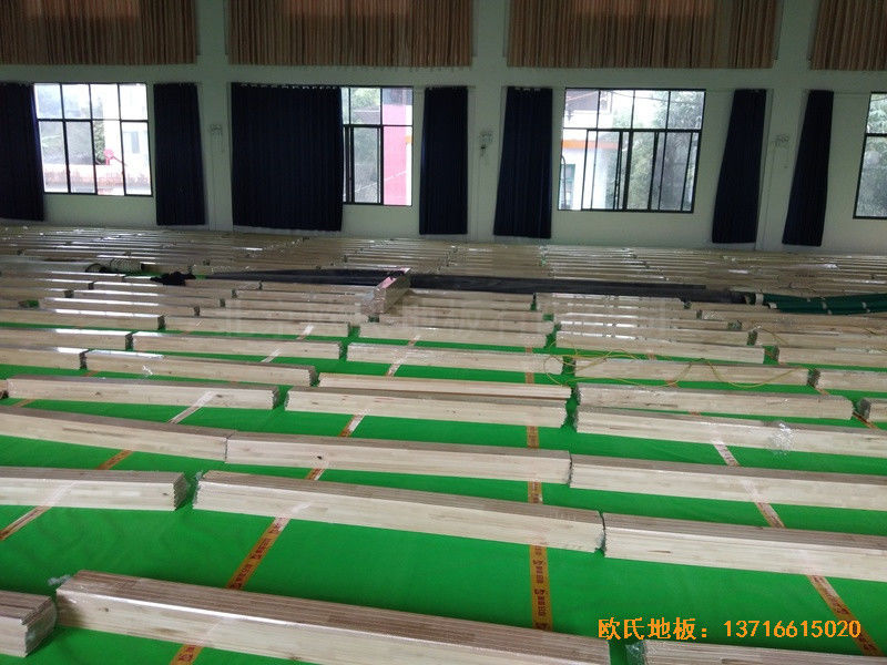 广西龙胜县党校运动馆体育地板施工案例3