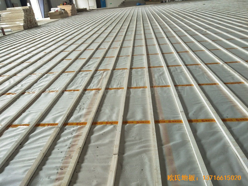 江苏新能源科技公司篮球馆运动地板铺设案例1