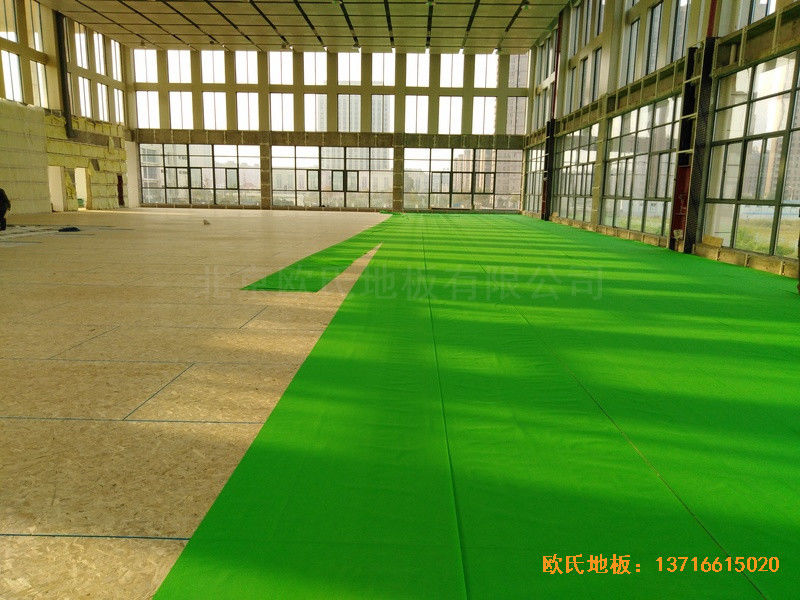 盐城滨海永宁实验小学篮球馆运动地板施工案例2