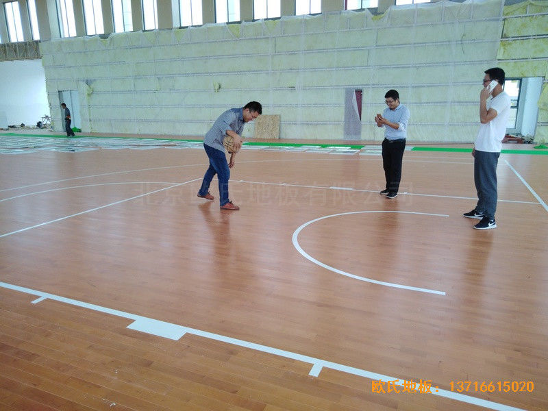 盐城滨海永宁实验小学篮球馆运动地板施工案例4