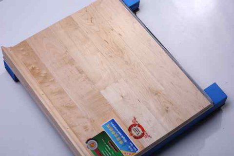 运动木地板步步安装，必出精品