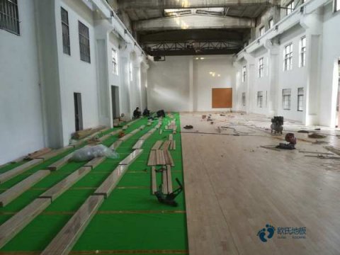 怀化为什么室内篮球场多用运动木地板