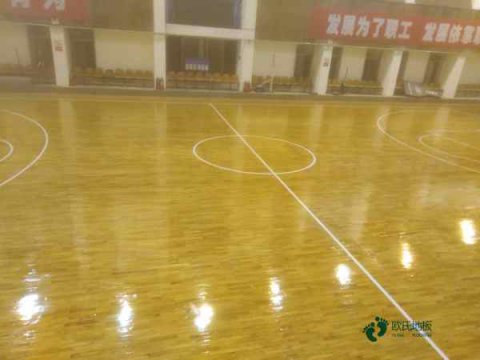 葫芦岛体育地板哪家好