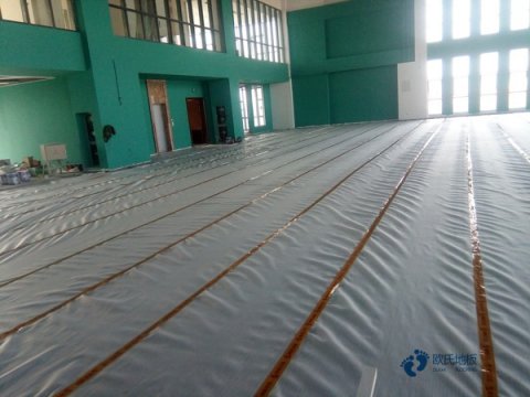 篮球地板铺设步骤