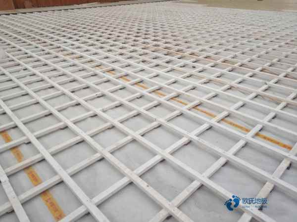 1.20运动木地板是怎么做到耐磨抗压的