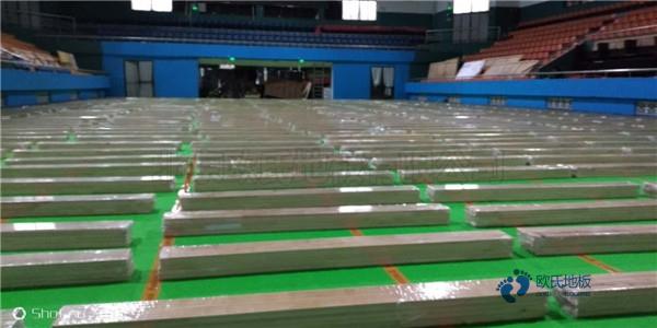 枫木运动地板的特点是什么？