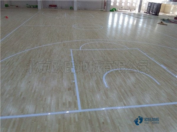 运动木地板变色原因有哪些