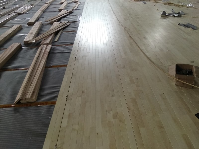 广西桂林龙胜县民族体育馆木地板施工案例