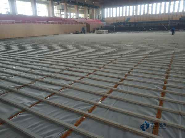 运动木地板表面刮痕如何处理