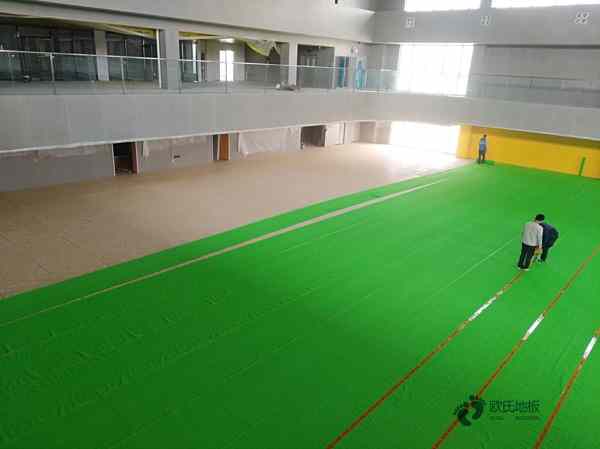 不同等级标准的篮球木地板价格