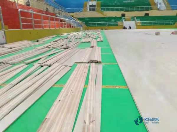 常用篮球场木地板2