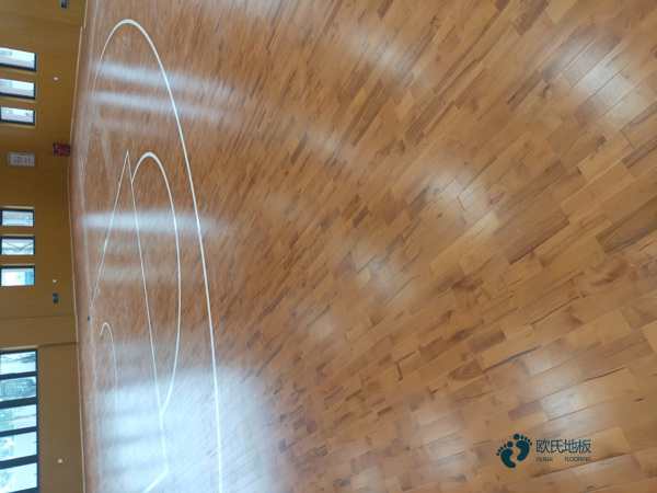 国标运动篮球木地板价格