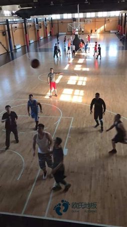 那有篮球馆地板厂家报价3