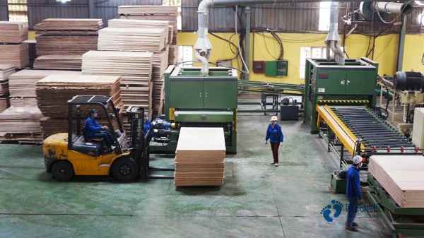 篮球场木地板承重标准是多少3