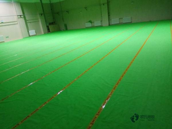 学校运动馆木地板施工流程2