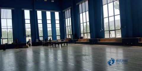 大学运动场木地板施工流程