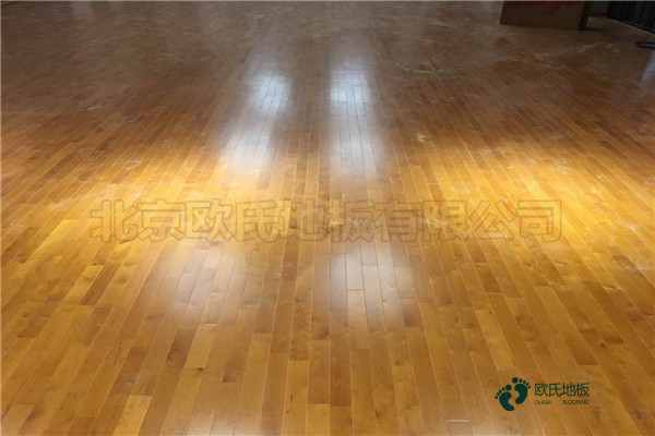 质量好体育场木地板施工队1