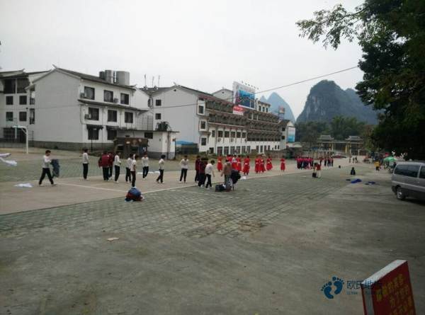 常用运动场地板什么牌子好3
