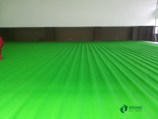 小学篮球运动木地板施工工艺2