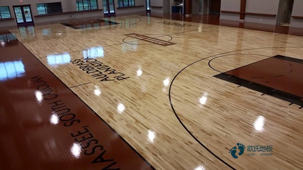 较好的运动篮球木地板价格表
