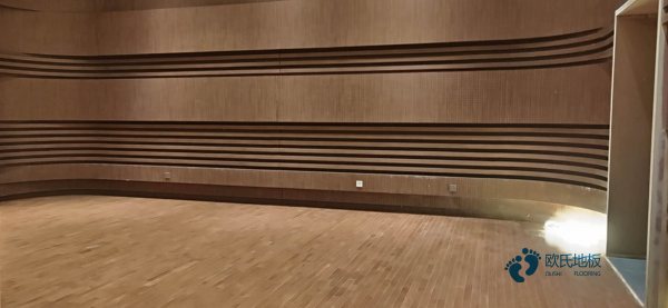 那里有篮球体育地板厂家报价2