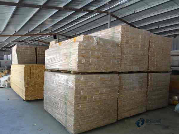 室内标准篮球场木地板1