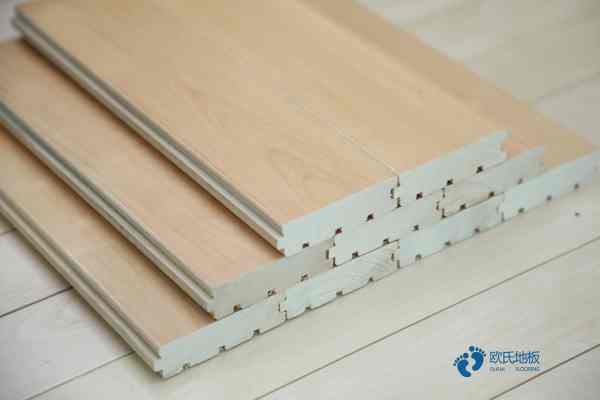 学校篮球馆木地板施工步骤3