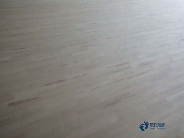 学校篮球馆木地板施工步骤1