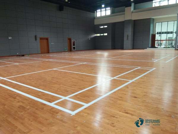 篮球馆木地板翻新3
