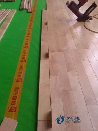 较好的运动篮球木地板价格低