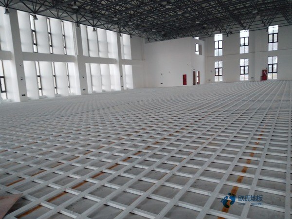体育木地板翻新施工队1