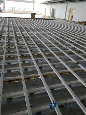 枫桦木运动篮球木地板报价