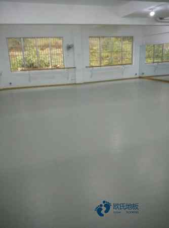 室内篮球馆木地板多少钱一平方1