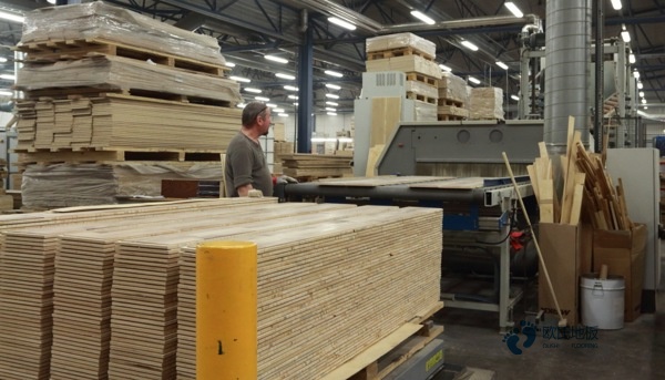 中学篮球木地板施工步骤2