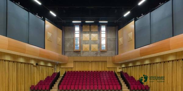 体育馆运动木地板进水1