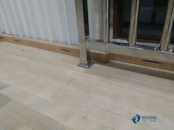 校园运动篮球木地板价格是多少