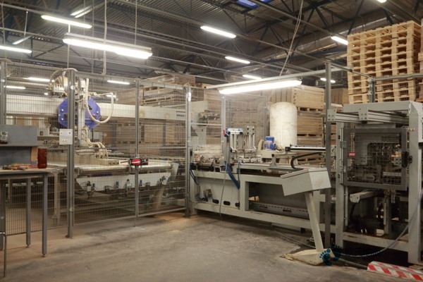 篮球场木地板铺地胶3