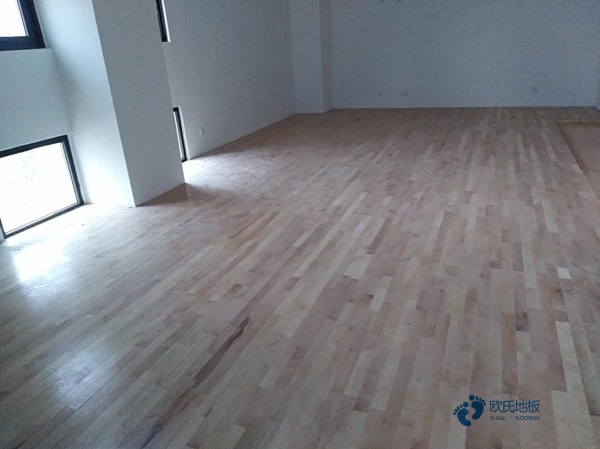 20厚体育场地木地板品牌哪个好1