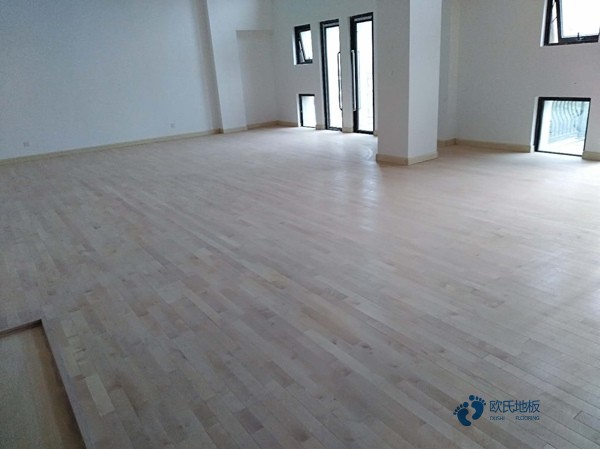 20厚体育场地木地板品牌哪个好2